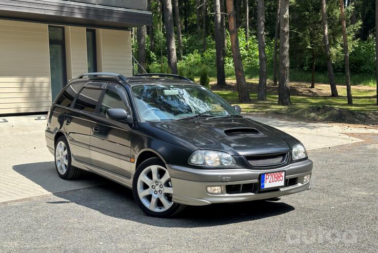 Toyota Caldina 2 generation wagon