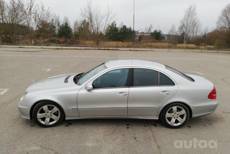 Mercedes-Benz E-Class W211 Sedan