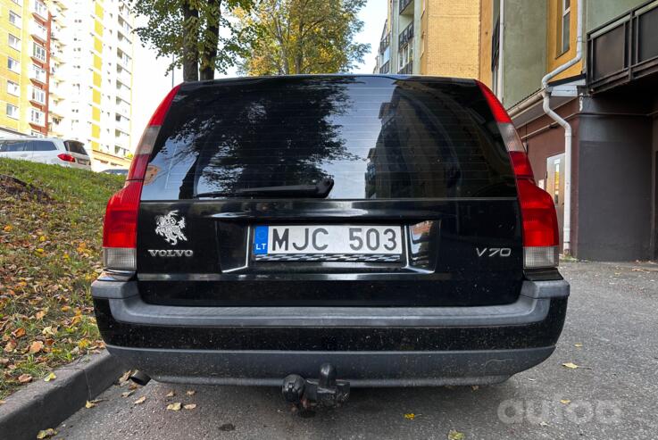 Volvo V70 2 generation wagon