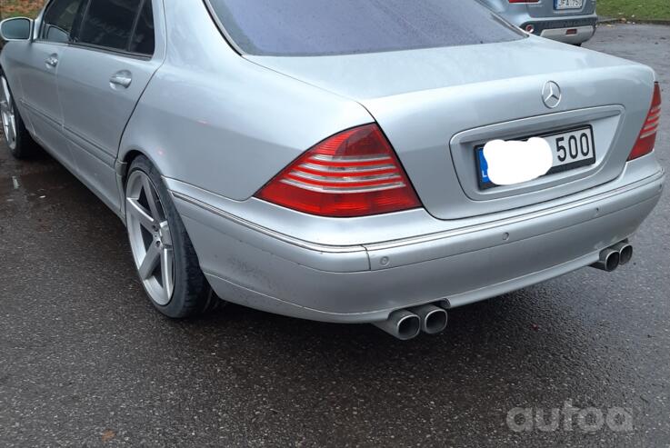 Mercedes-Benz S-Class W220 Sedan