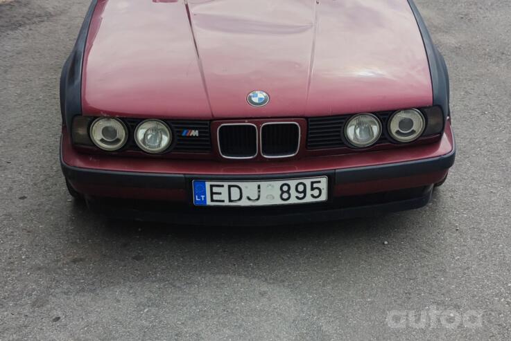 BMW 5 Series E34 Sedan