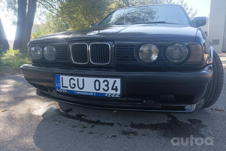 BMW 5 Series E34 Sedan