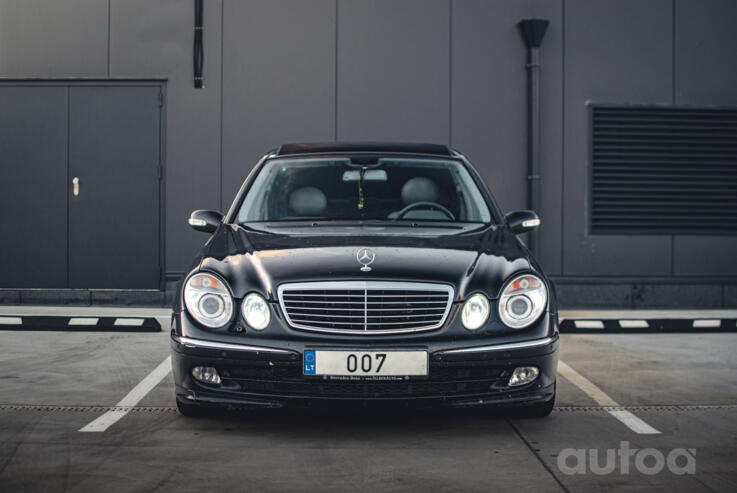 Mercedes-Benz E-Class W211 Sedan
