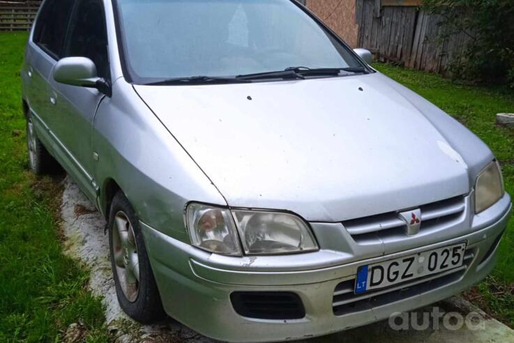 Mitsubishi Space Star 1 generation Minivan