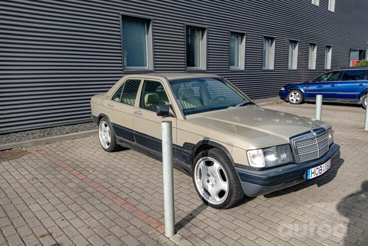 Mercedes-Benz 190 (W201) 1 generation