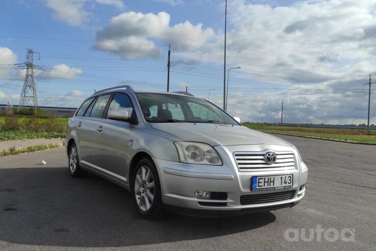 Toyota Avensis 2 generation wagon
