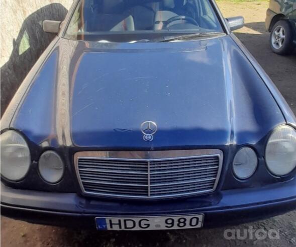 Mercedes-Benz E-Class E 220 wagon