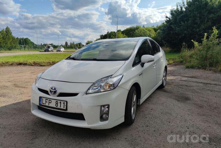 Toyota Prius 3 generation Hatchback 5-doors