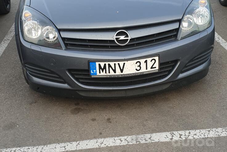 Opel Astra H Hatchback