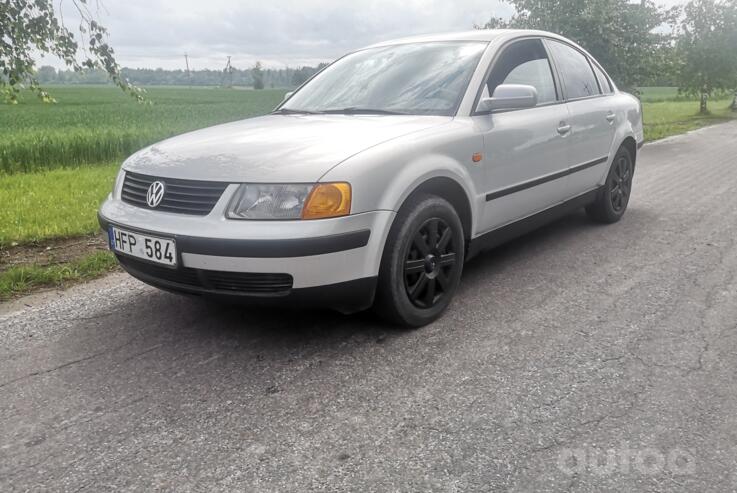 Volkswagen Passat B5 Sedan 4-doors