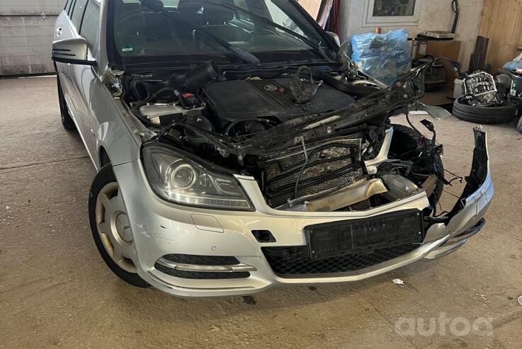 Mercedes-Benz C-Class W204/S204 wagon 5-doors