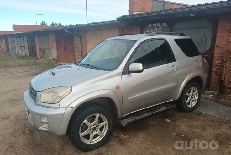 Toyota RAV4 2 generation Crossover 3-doors