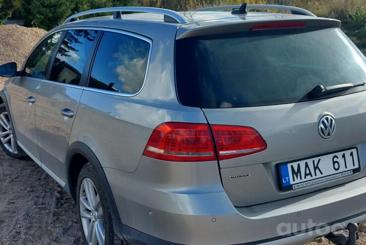 Volkswagen Passat B7 Variant Alltrack wagon 5-doors