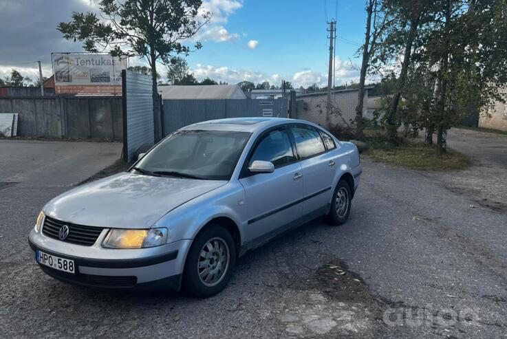 Volkswagen Passat B5 Sedan 4-doors