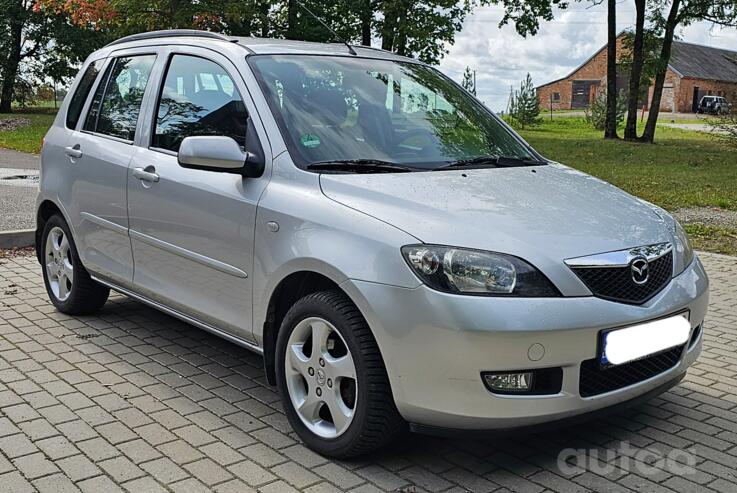 Mazda 2 DY Hatchback