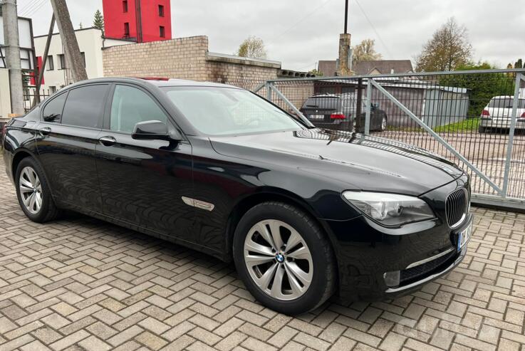 BMW 7 Series F01/F02 Sedan