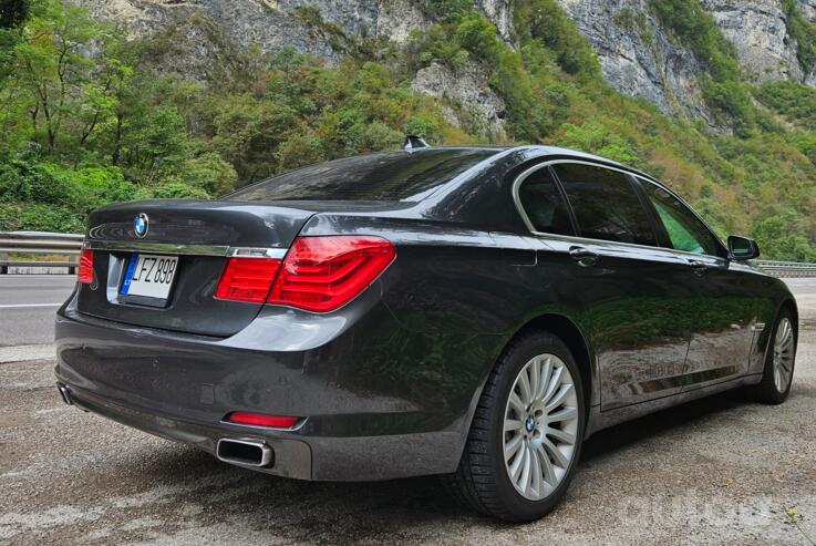 BMW 7 Series F01/F02 Sedan