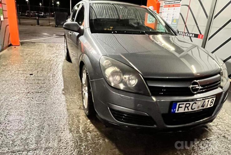 Opel Astra H Hatchback