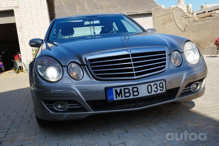 Mercedes-Benz E-Class W211 Sedan