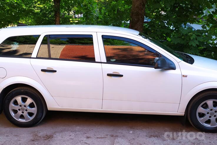 Opel Astra H [restyling]