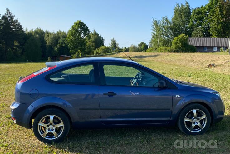 Ford Focus 1 generation [restyling] Hatchback 3-doors