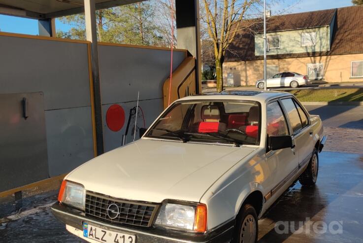 Opel Ascona C Sedan 4-doors