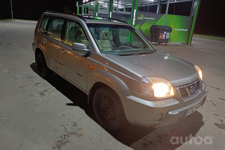 Nissan X-Trail T30 Crossover