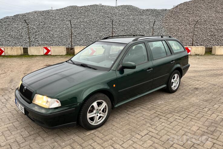Skoda Octavia 1 generation [restyling] Combi wagon 5-doors