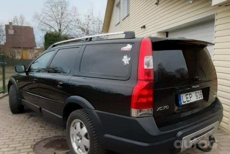 Volvo XC70 2 generation wagon