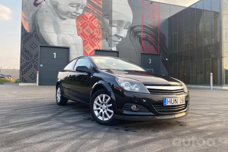 Opel Astra H Hatchback