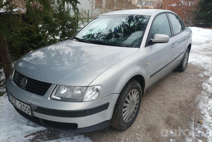 Volkswagen Passat B5 Sedan 4-doors