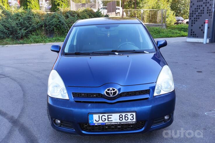 Toyota Corolla Verso 1 generation [restyling] -2 generation