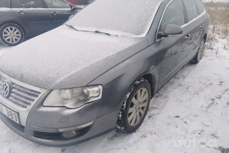 Volkswagen Passat B6 wagon 5-doors