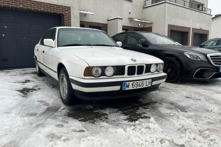 BMW 5 Series E34 Sedan