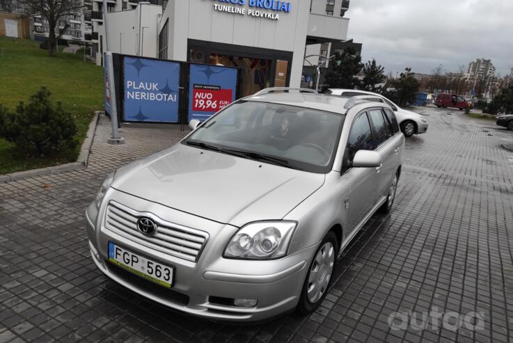 Toyota Avensis 2 generation wagon