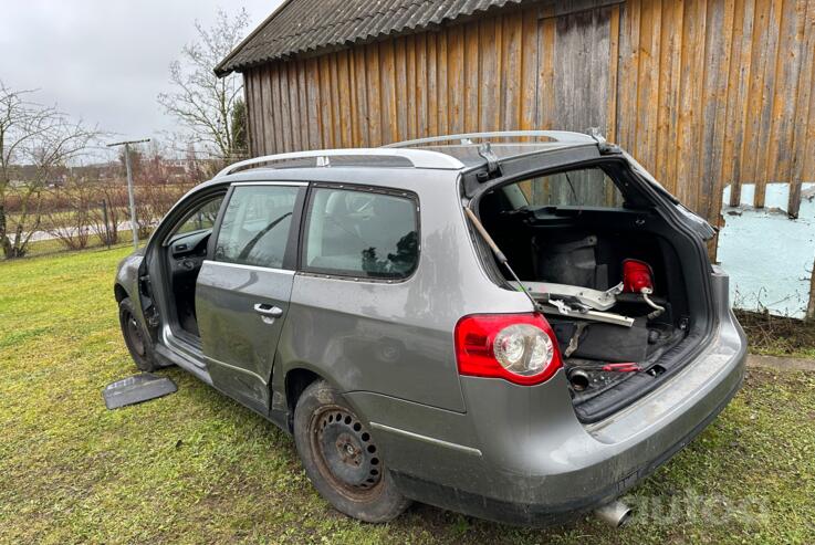 Volkswagen Passat B6 wagon 5-doors