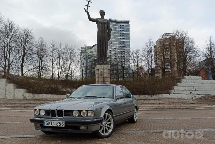 BMW 7 Series E32 Sedan