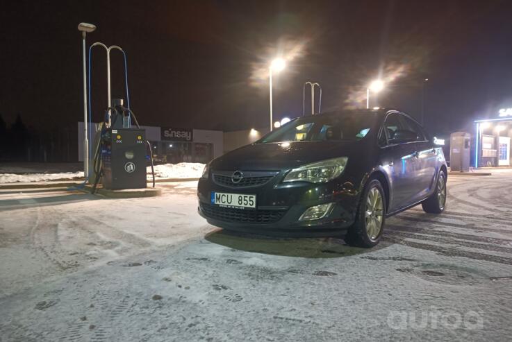Opel Astra J [restyling] Sedan