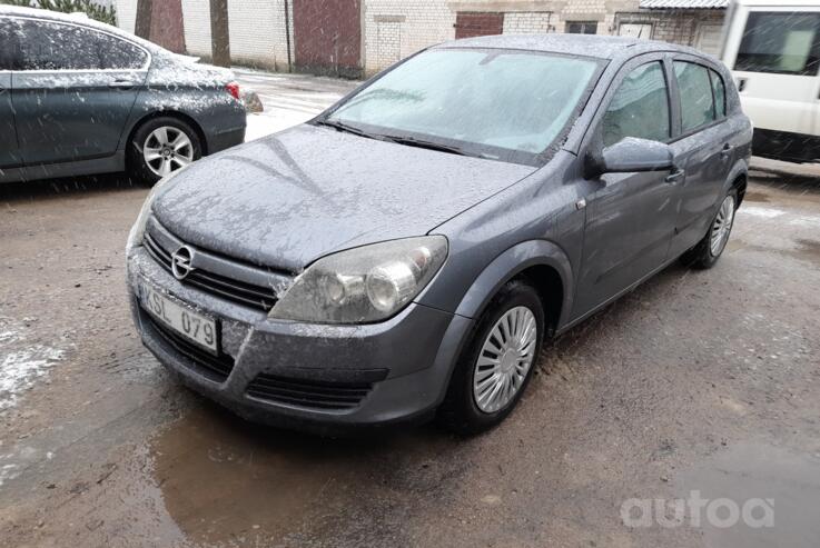 Opel Astra H Hatchback
