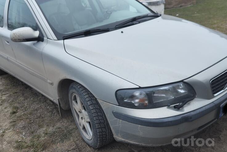 Volvo V70 2 generation R wagon 5-doors