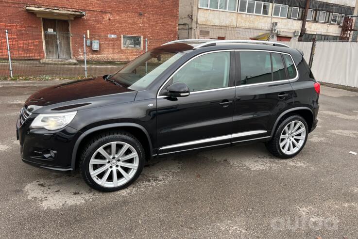 Volkswagen Tiguan 1 generation Crossover