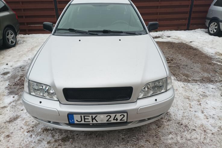 Volvo V40 1 generation [2th restyling] wagon
