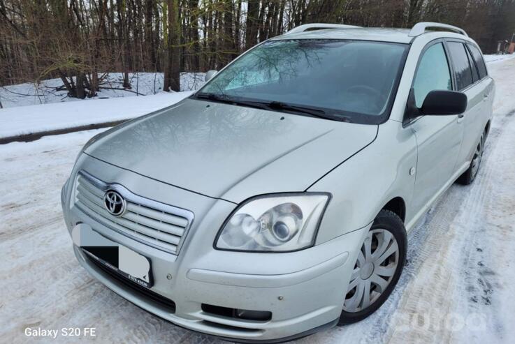 Toyota Avensis 2 generation wagon