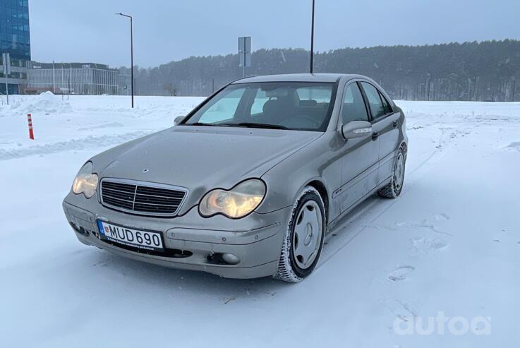 Mercedes-Benz C-Class W203/S203/CL203 Sedan