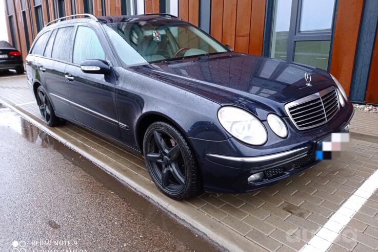Mercedes-Benz E-Class W211 Sedan