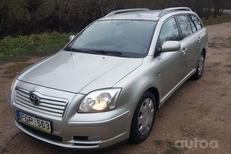 Toyota Avensis 2 generation wagon