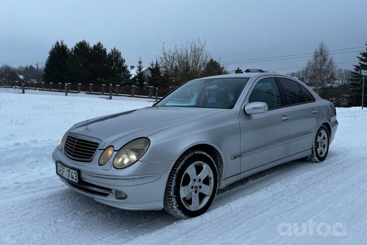 Mercedes-Benz E-Class W211 Sedan