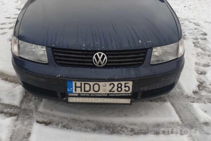 Volkswagen Passat B5 Sedan 4-doors