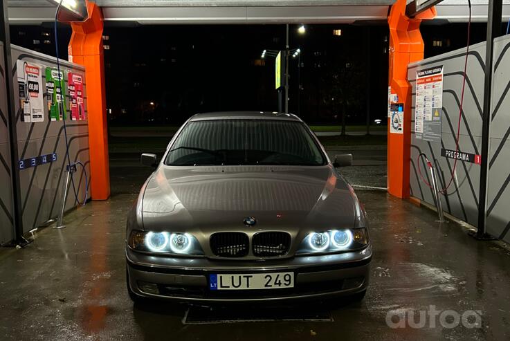 BMW 5 Series E39 Sedan 4-doors