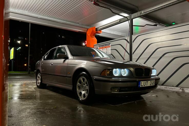 BMW 5 Series E39 Sedan 4-doors